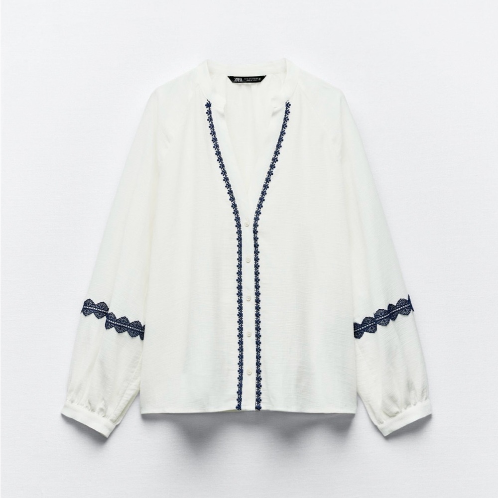 White Lace Top with Navy Accents Zara - Picture 1 of 11